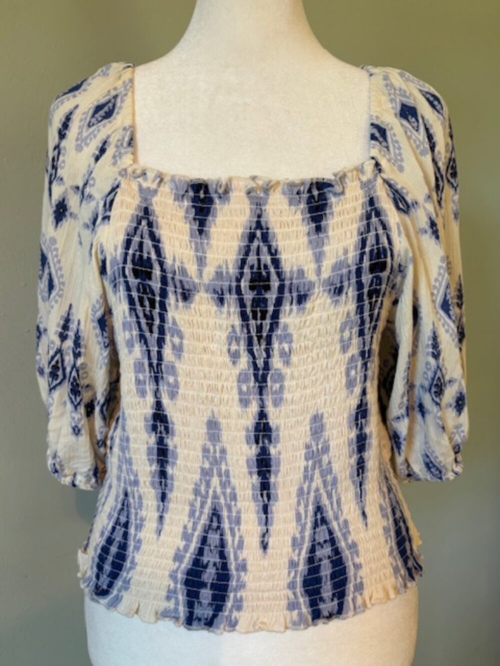 Angie Blue/White Boho Smocked Bodice Puff Sleeve Top Size Medium